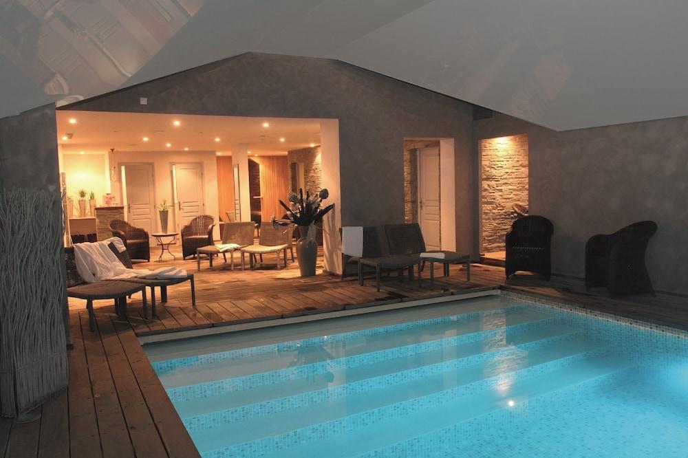 Hotel Antares & Spa Ла-Ривьер-Сен-Совёр Экстерьер фото